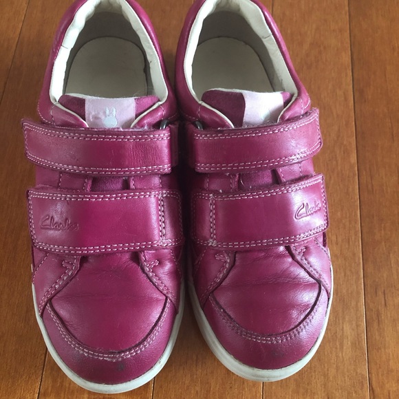 leather velcro sneakers